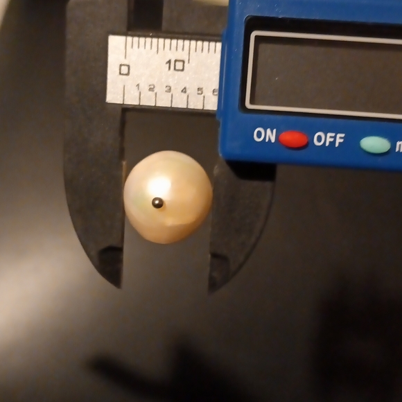 FIRM PRICE**BAROQUE PEARL EARRINGS - Picture 6 of 6
